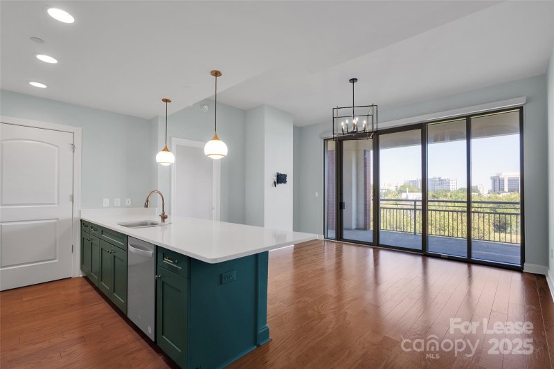 Property image 3 at 701 Royal Court, Charlotte, NC 28202