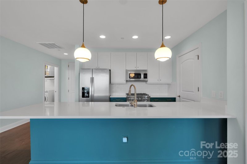 Property image 5 at 701 Royal Court, Charlotte, NC 28202