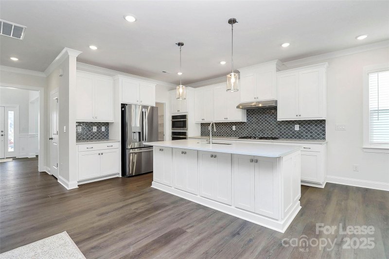 Property image 4 at 11027 Lochmere Road, Charlotte, NC 28278