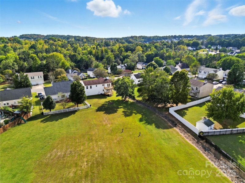 Property image 3 of 5052 Daffodil Lane in Braxton Estates, Concord, NC 28025