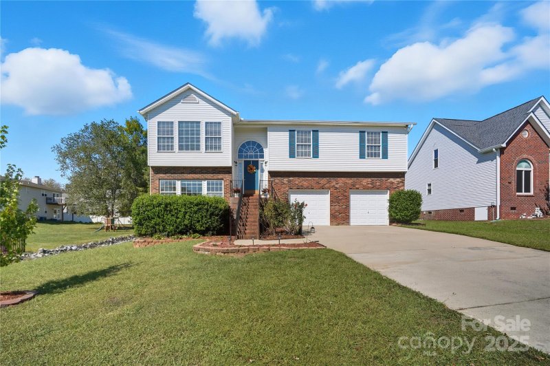 Property image 4 of 5052 Daffodil Lane in Braxton Estates, Concord, NC 28025