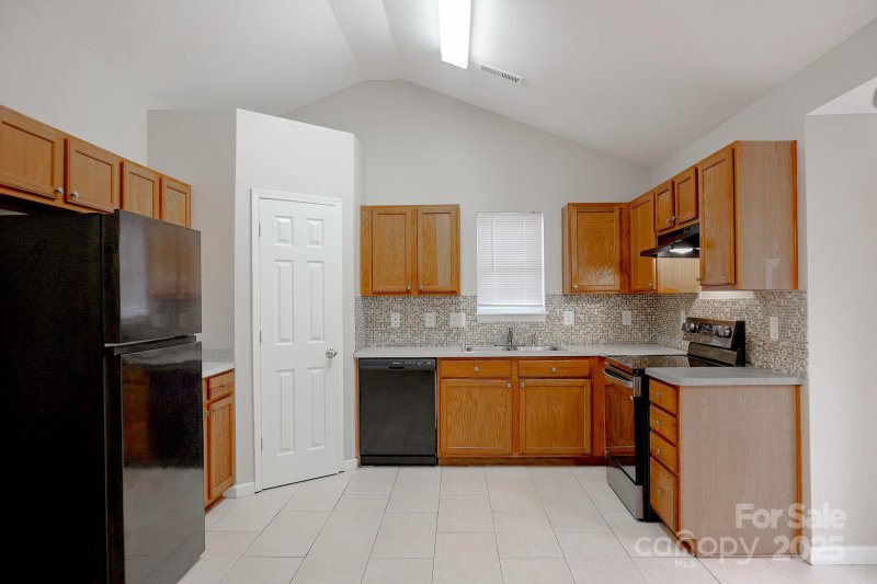 Property image 3 of 2599 April Showers Lane in Soft Winds Village, Rock Hill, SC 29730