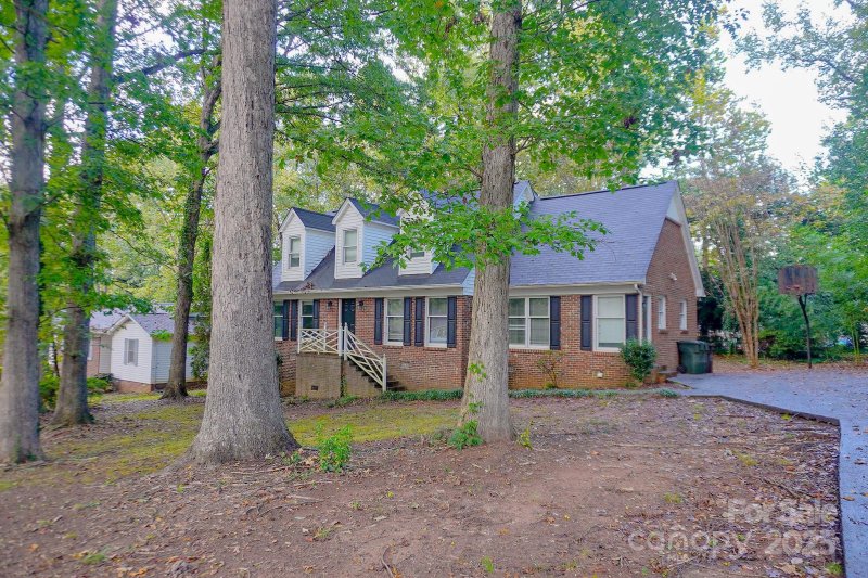 721 Summerwood Drive