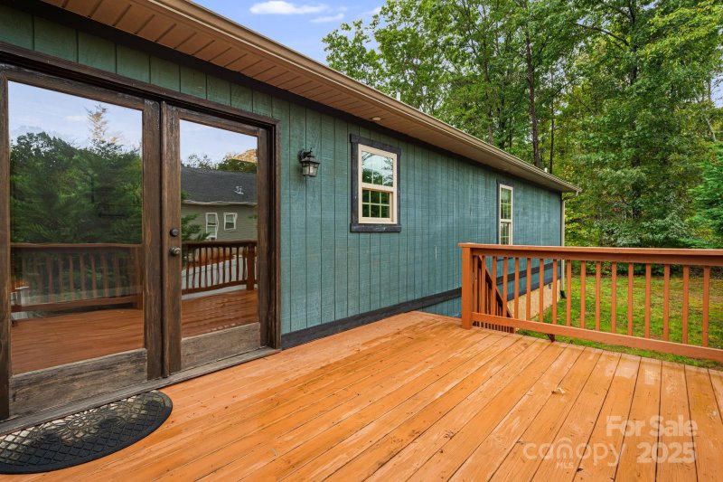 Property image 2 of 581 Dublin Lane in Shamrock Forest, Columbus, NC 28722