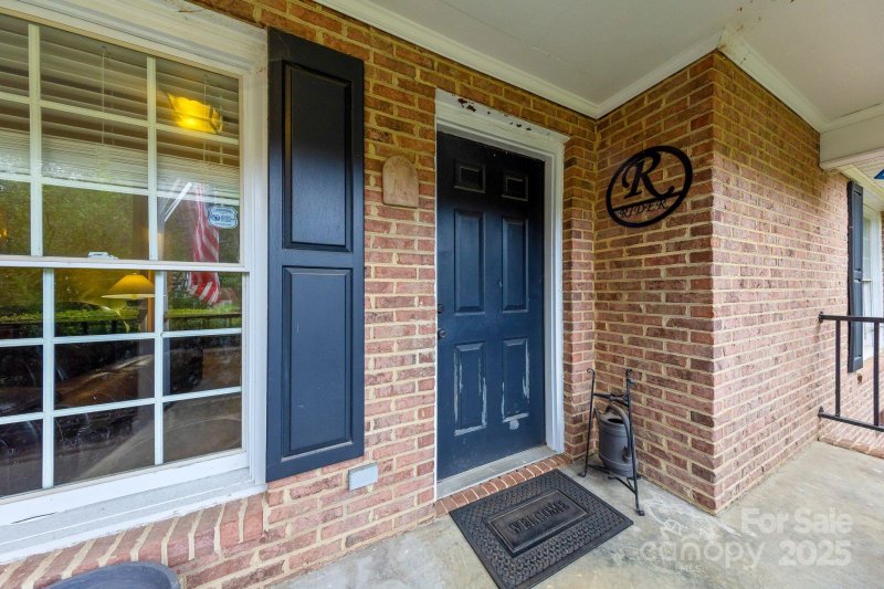 Property image 2 of 10520 Misty Ridge Lane in Endhaven, Charlotte, NC 28277