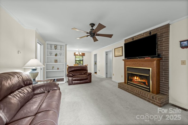 Property image 4 of 10520 Misty Ridge Lane in Endhaven, Charlotte, NC 28277
