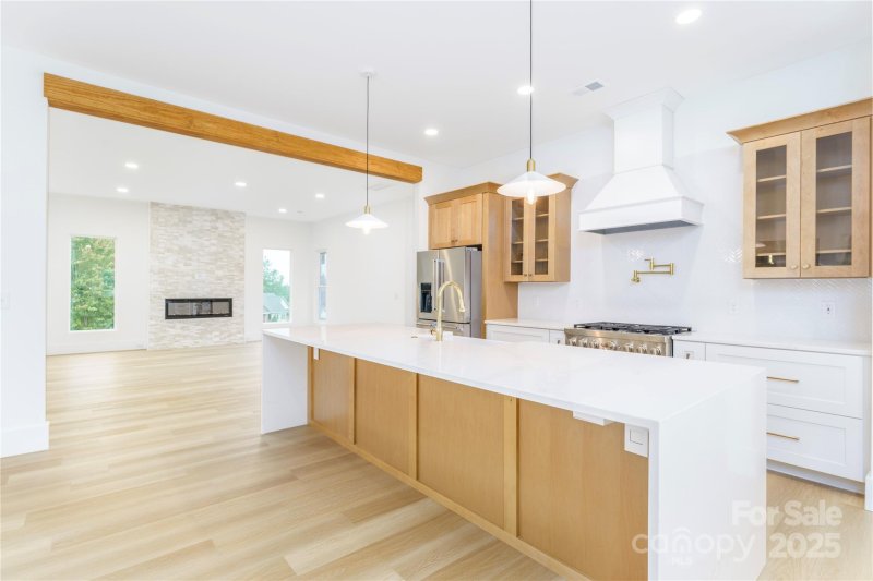 Property image 3 of 7362 Hemlock Court in Verdict Ridge, Denver, NC 28037