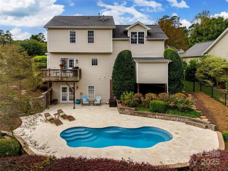 Property image 4 of 104 Lighthouse Road in Riverfront, Mount Holly, NC 28120