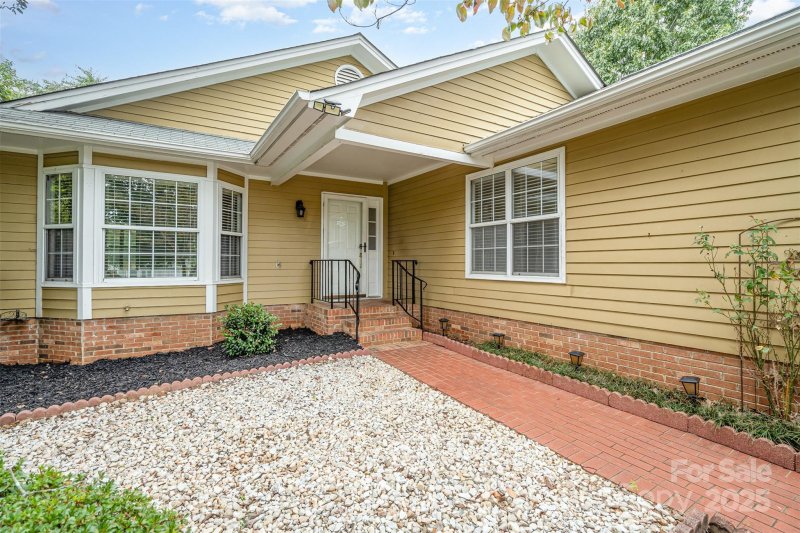 Property image 3 of 2909 Huckleberry Hill Drive in Mulberry Village, Fort Mill, SC 29715
