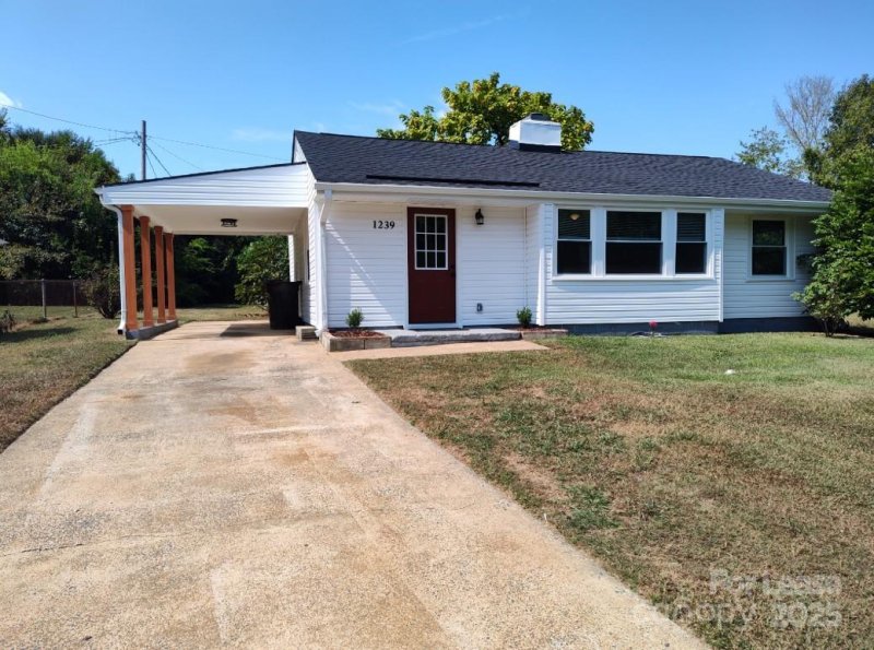 1239 Bose Avenue