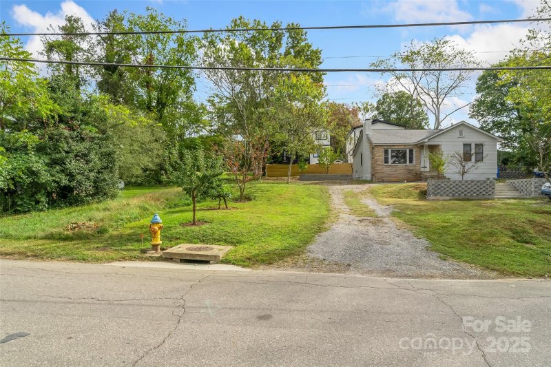 Property image 2 of 20 Merchant Street in Oakley, Asheville, NC 28803