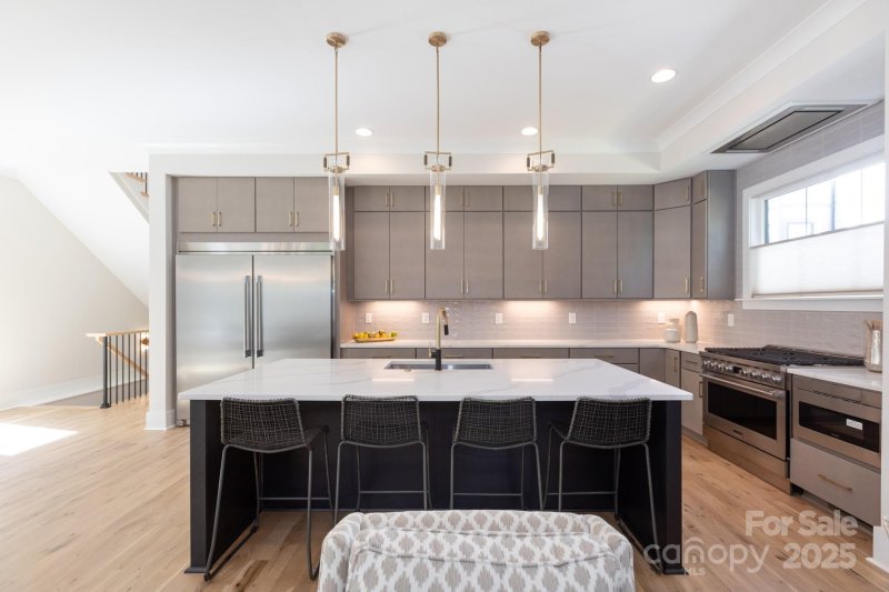 Property image 5 of 4325 Raney Way in Oakhurst, Charlotte, NC 28205