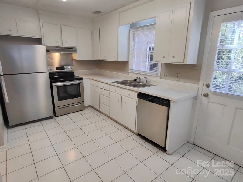 Property image 2 at 5948 Deveron Drive, Charlotte, NC 28211