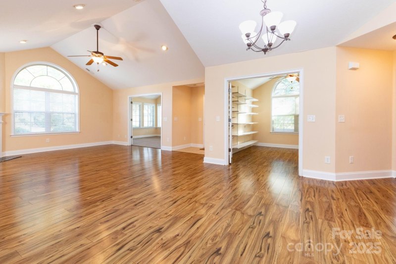 Property image 4 of 92 Mountain Meadow Circle in Hamburg Crossing, Weaverville, NC 28787