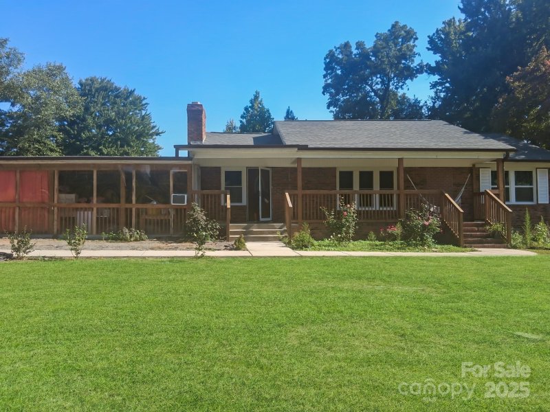 Wedgewood, Charlotte Community