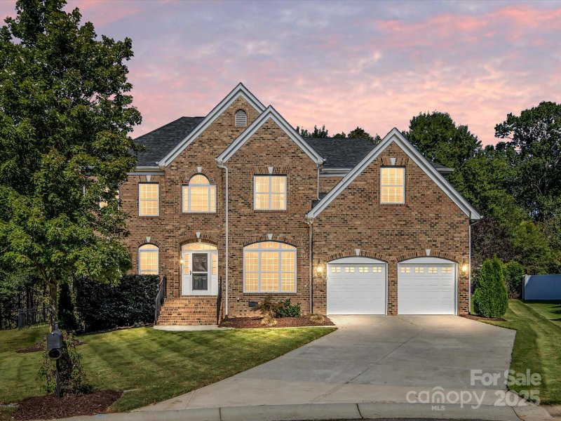 Property image 3 of 224 Clear Spring Court in Pleasant Glen, Fort Mill, SC 29708