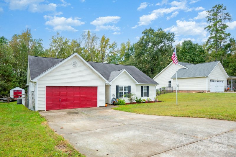 Property image 2 of 1118 Slate Ridge Road in Stonewood, Stallings, NC 28104