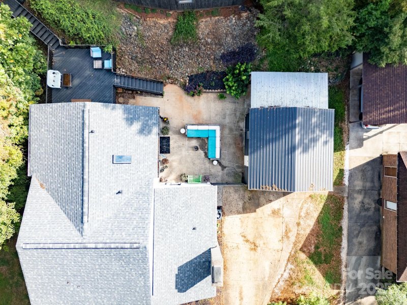 Property image 4 of 304 Greenwood Place in Lakewood, Belmont, NC 28012