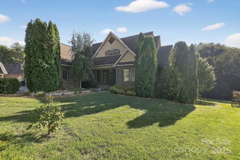 Property image 2 of 2849 Snead Court in Rock Barn, Conover, NC 28613