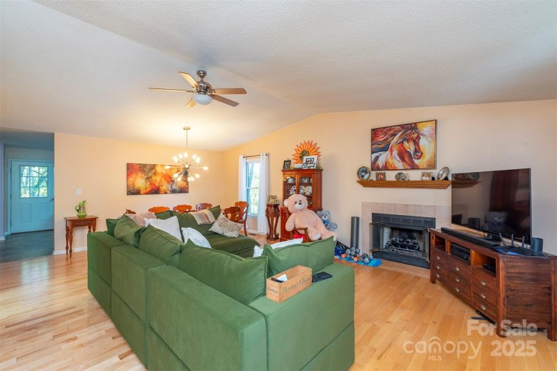 Property image 5 of 32 Foxberry Drive in Hunters Trace, Arden, NC 28704