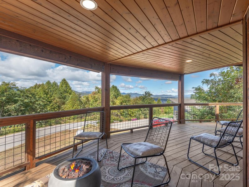 Property image 3 of 85 Balsamwood Road in Moores Valley, Leicester, NC 28748