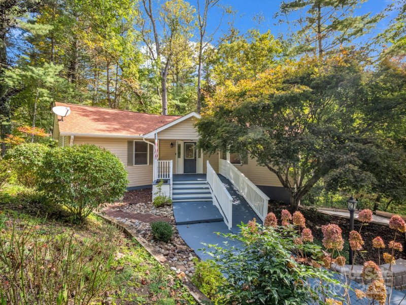 204 Pine Berry Circle