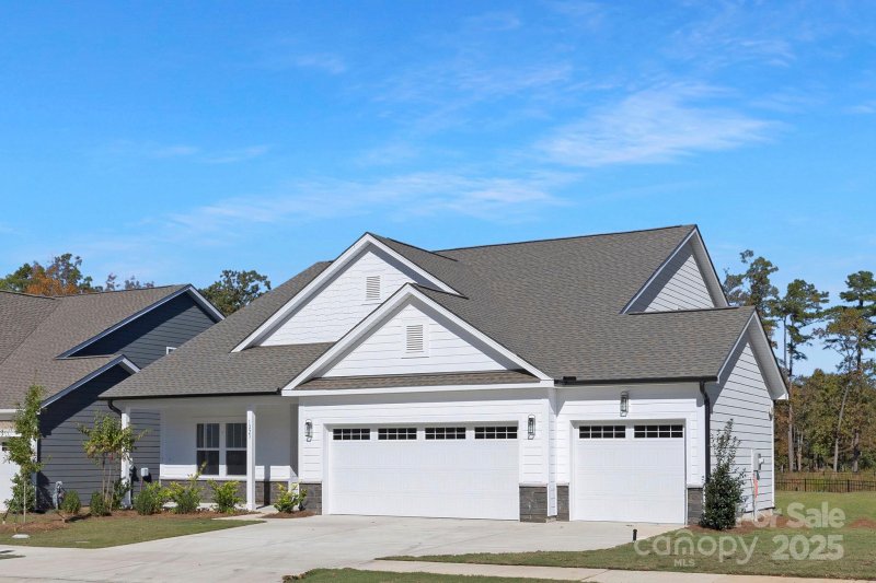 Property image 2 of 1223 Links Crossing Drive in Stonebridge, Monroe, NC 28112