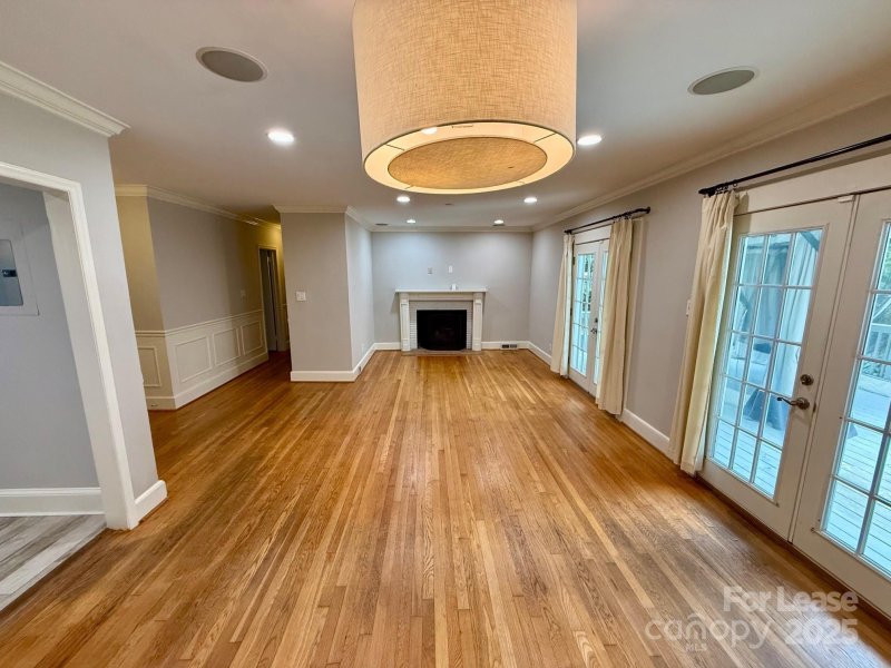 Property image 4 at 1425 Montford Drive, Charlotte, NC 28209