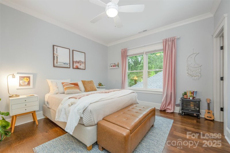 Property image 5 of 748 Ellsworth Road in Cotswold, Charlotte, NC 28211