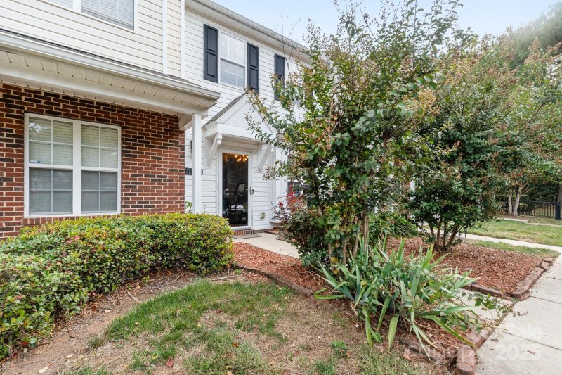 Property image 4 of 11643 Retriever Way in Hunter Downs, Charlotte, NC 28269