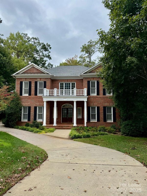 1806 Asbury Hall Court