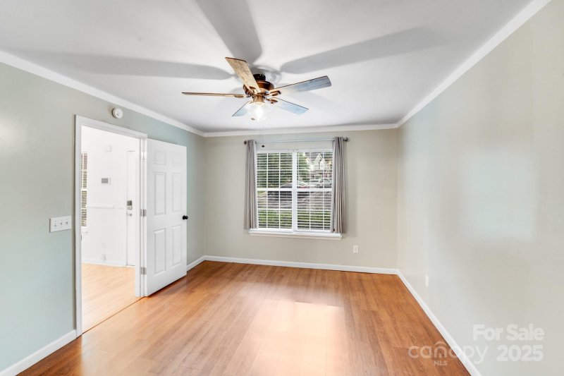 Property image 4 of 5670 Prescott Court in Prescott Village, Charlotte, NC 28269