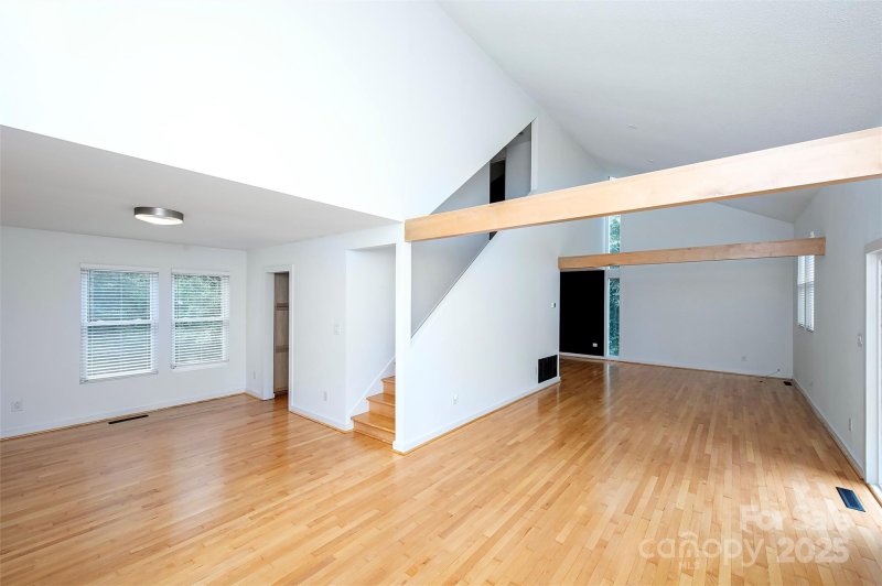 Property image 4 of 2427 Twilight Road in Huntingtowne Farms, Charlotte, NC 28210