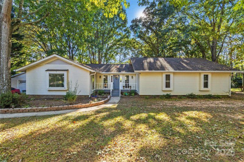 Property image 2 at 2409 Woodleigh Drive, Gastonia, NC 28056