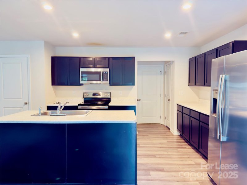 Property image 2 of 5147 Downhaul Drive in Dillon Lakes, Charlotte, NC 28269