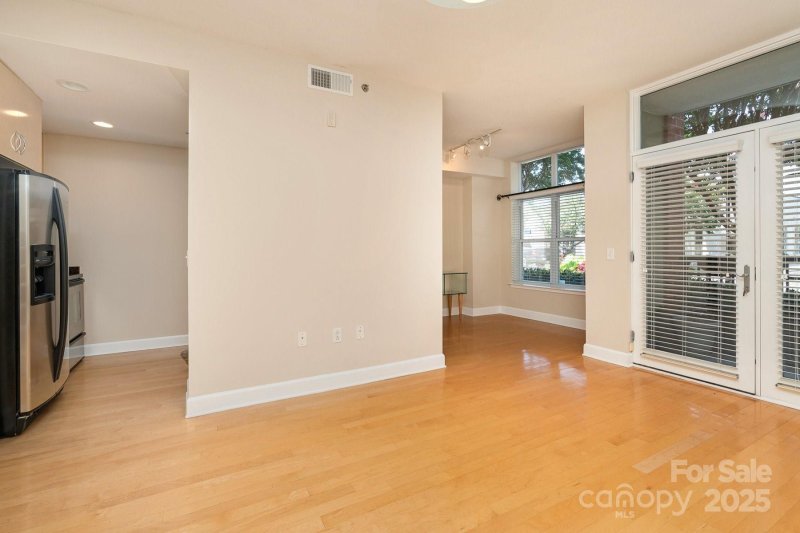 Property image 5 of 1320 Fillmore Avenue in Dilworth, Charlotte, NC 28203