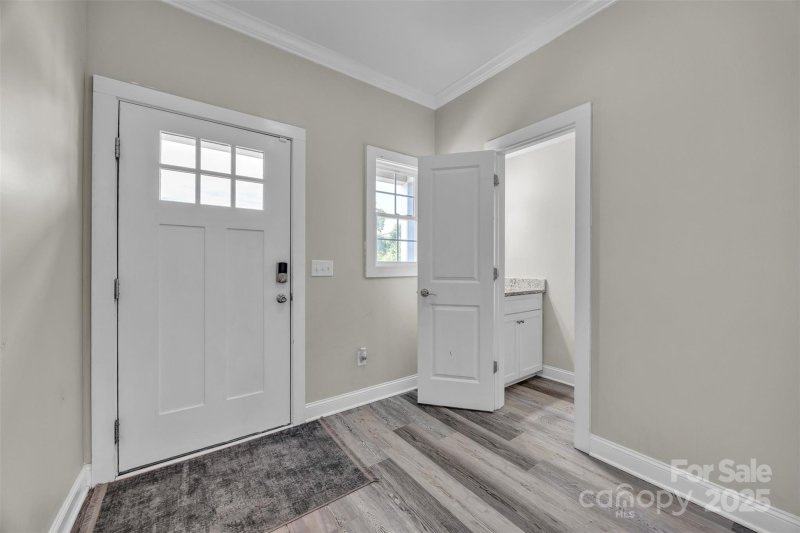 Property image 5 of 2510 Snow Creek Road in Snow Creek Village, Hickory, NC 28601