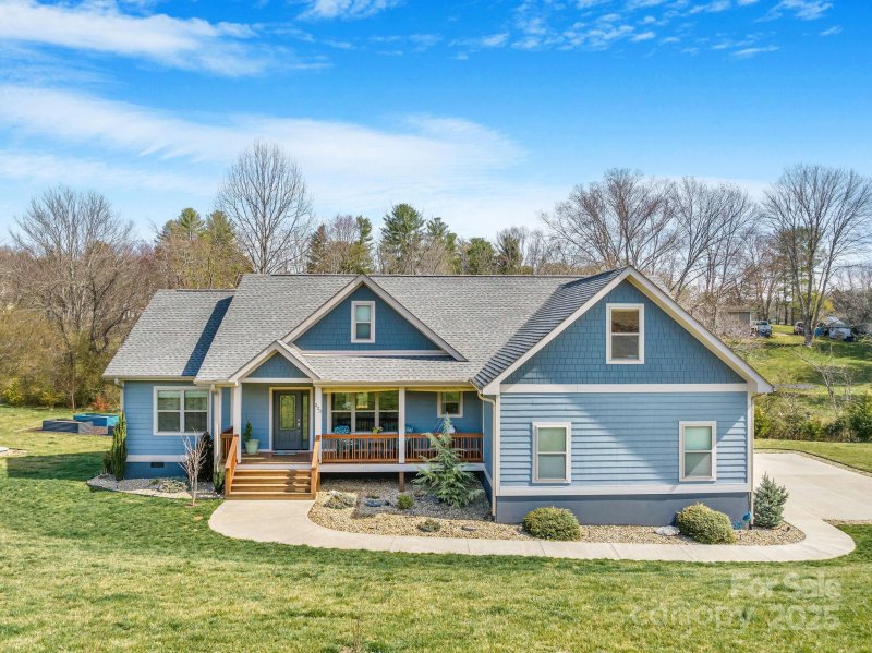 Property image 2 of 223 Reilly Drive in Red Oak Plantation, Leicester, NC 28748