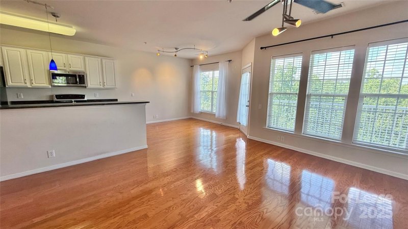 Property image 4 of 14668 Via Sorrento Drive in Belle Vista, Charlotte, NC 28277