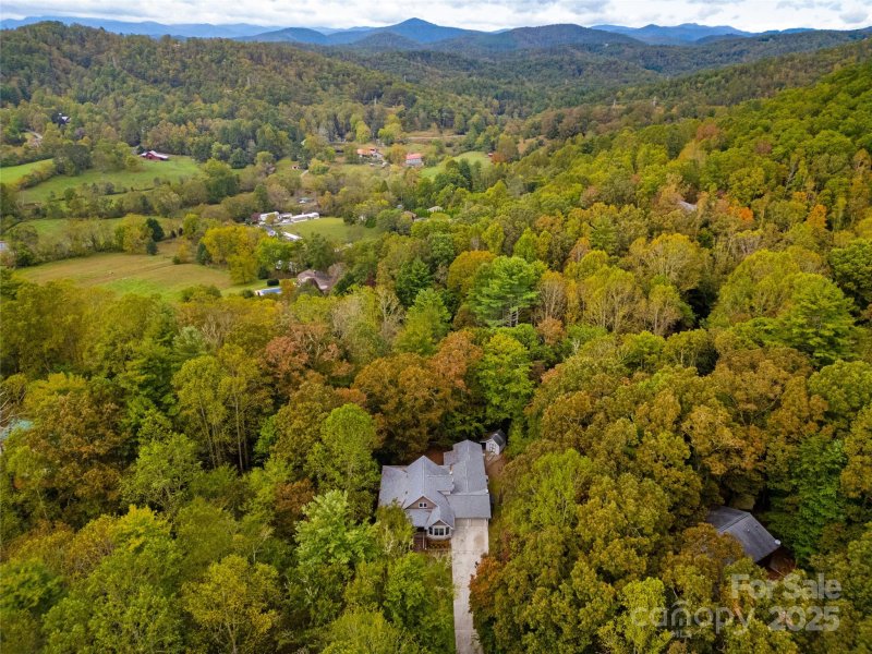 Property image 2 of 75 Twin Oaks Lane in Oak Woods, Pisgah Forest, NC 28768