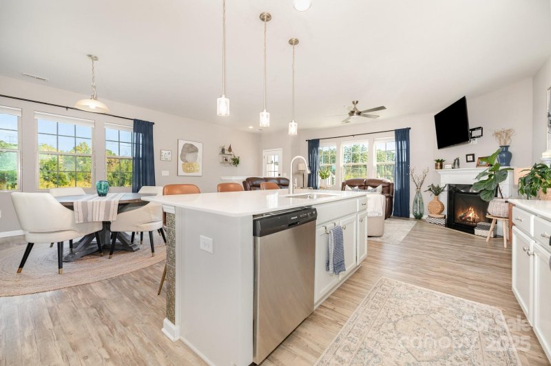 Property image 4 of 12926 Robert Walker Drive in Westbranch, Davidson, NC 28036