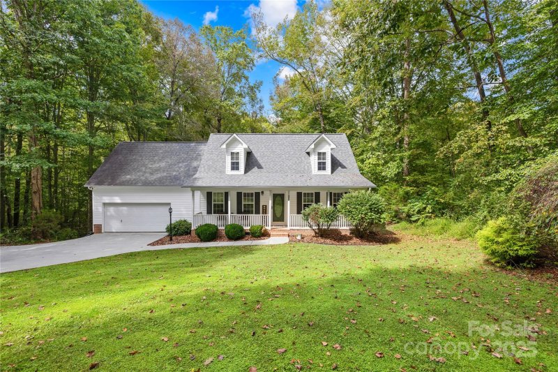 Property image 2 of 199 Shenandoah Loop in Meadow Glen, Troutman, NC 28166