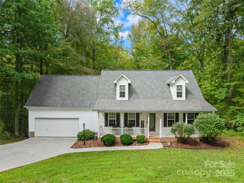 Property image 3 of 199 Shenandoah Loop in Meadow Glen, Troutman, NC 28166