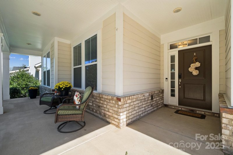 Property image 2 of 624 Daventry Court in Paddlers Cove, Clover, SC 29710