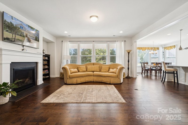 Property image 5 of 624 Daventry Court in Paddlers Cove, Clover, SC 29710