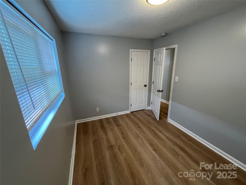 Property image 3 at 2514 Dundeen Street, Charlotte, NC 28216