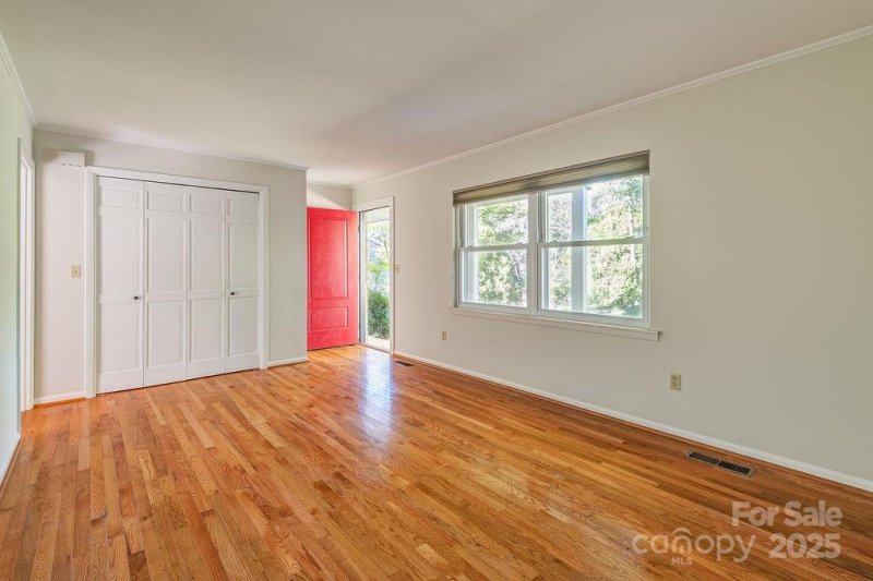 Property image 5 of 9 Guinevere Court in Camelot, Asheville, NC 28806