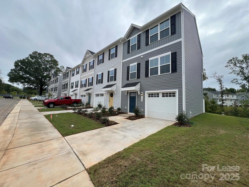 Property image 2 of 7102 Capstan Terrace in Dillon Lakes, Charlotte, NC 28269