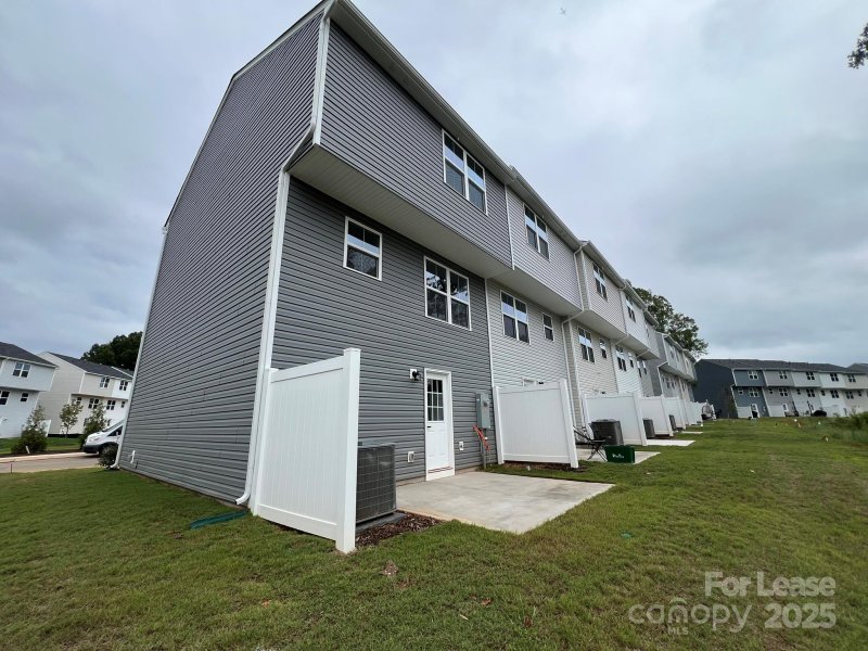 Property image 3 of 7102 Capstan Terrace in Dillon Lakes, Charlotte, NC 28269