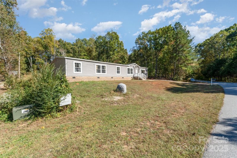 Property image 3 of 5843 Dachshund Street in Plank Estates, Iron Station, NC 28080